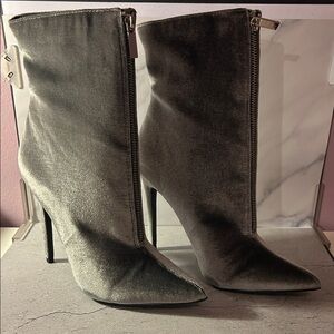 JustFab Shimmering Gray Velvet Heeled Boots